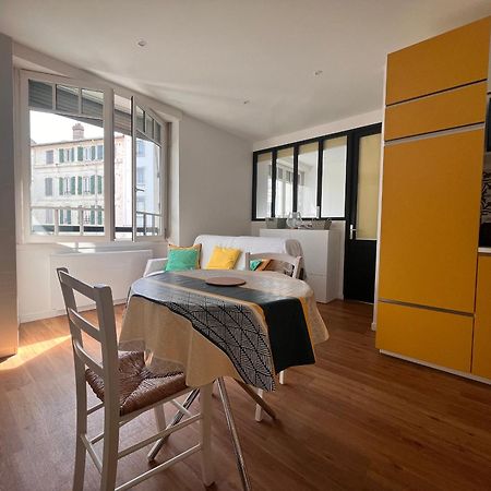 Appartement Lumineux 1 Chambre Au Coeur De Saint-Jean-De-Luz, Proche Plage Et Halles - Fr-1-239-890 外观 照片