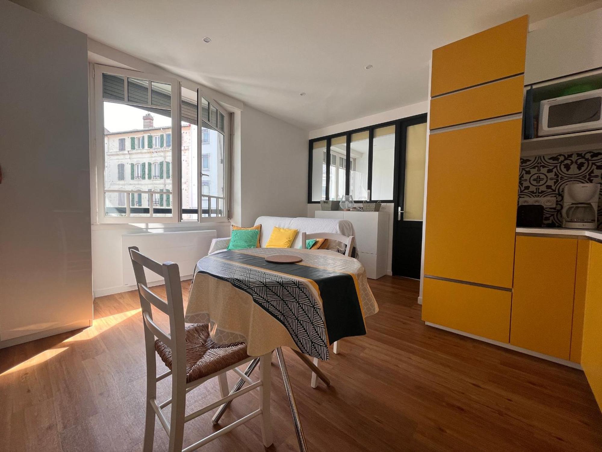 Appartement Lumineux 1 Chambre Au Coeur De Saint-Jean-De-Luz, Proche Plage Et Halles - Fr-1-239-890 外观 照片